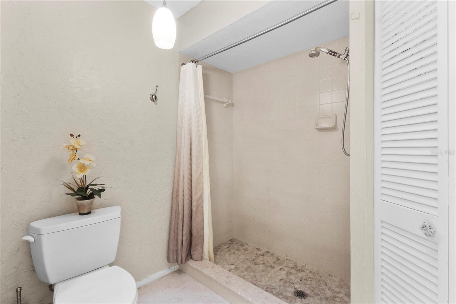 HUNTERS WALK - HAMLETS - Residential