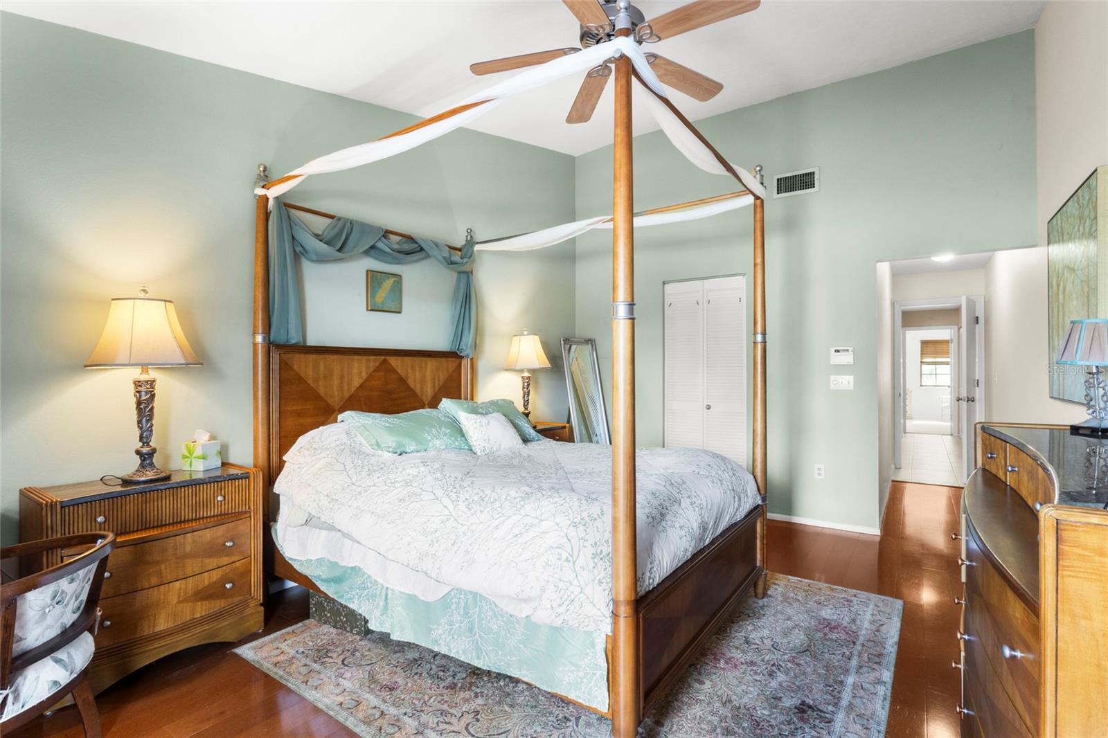 HUNTERS WALK - HAMLETS - Residential