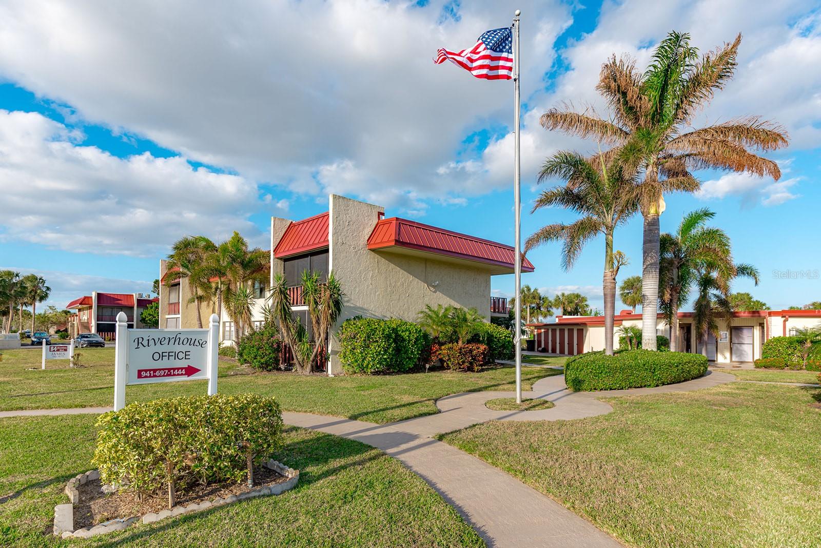 RIVERHOUSE - Residential