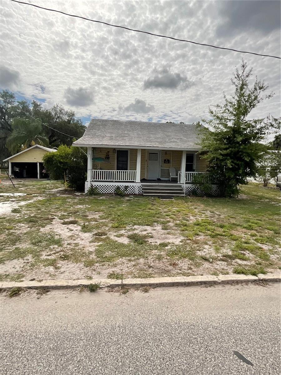 628 E MAGNOLIA STREET