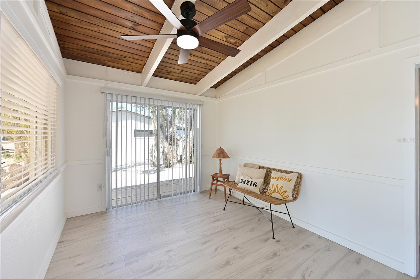 LUANA ISLES - Residential