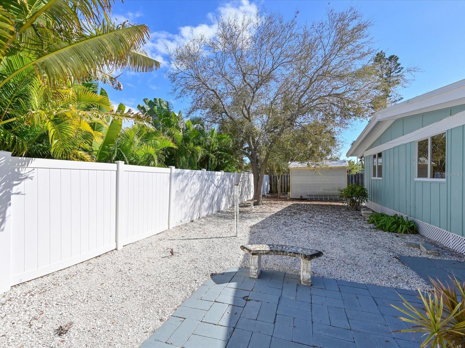 LUANA ISLES - Residential