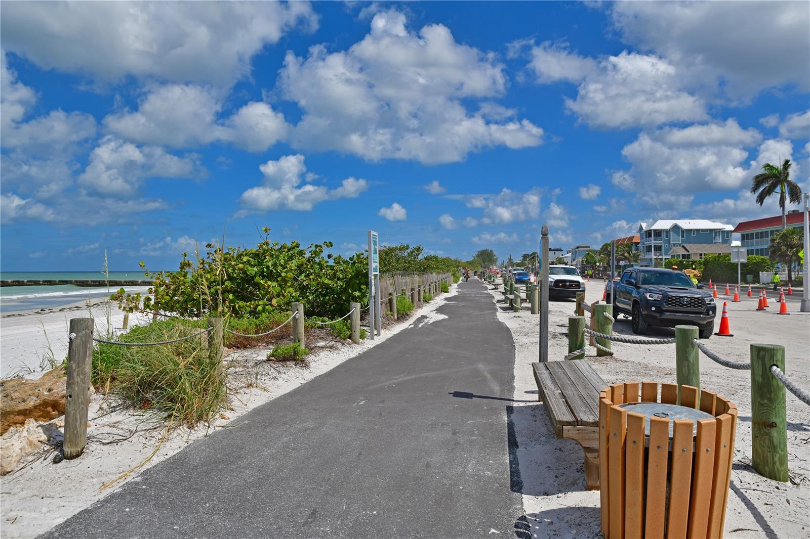 LUANA ISLES - Residential