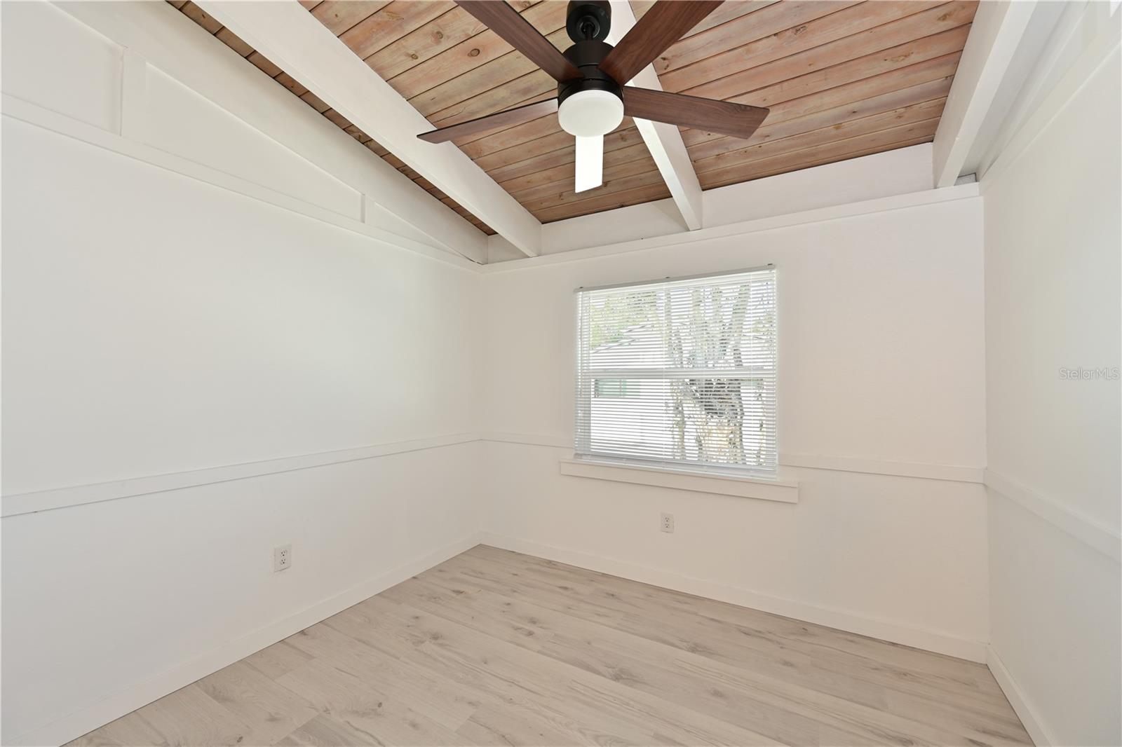 LUANA ISLES - Residential