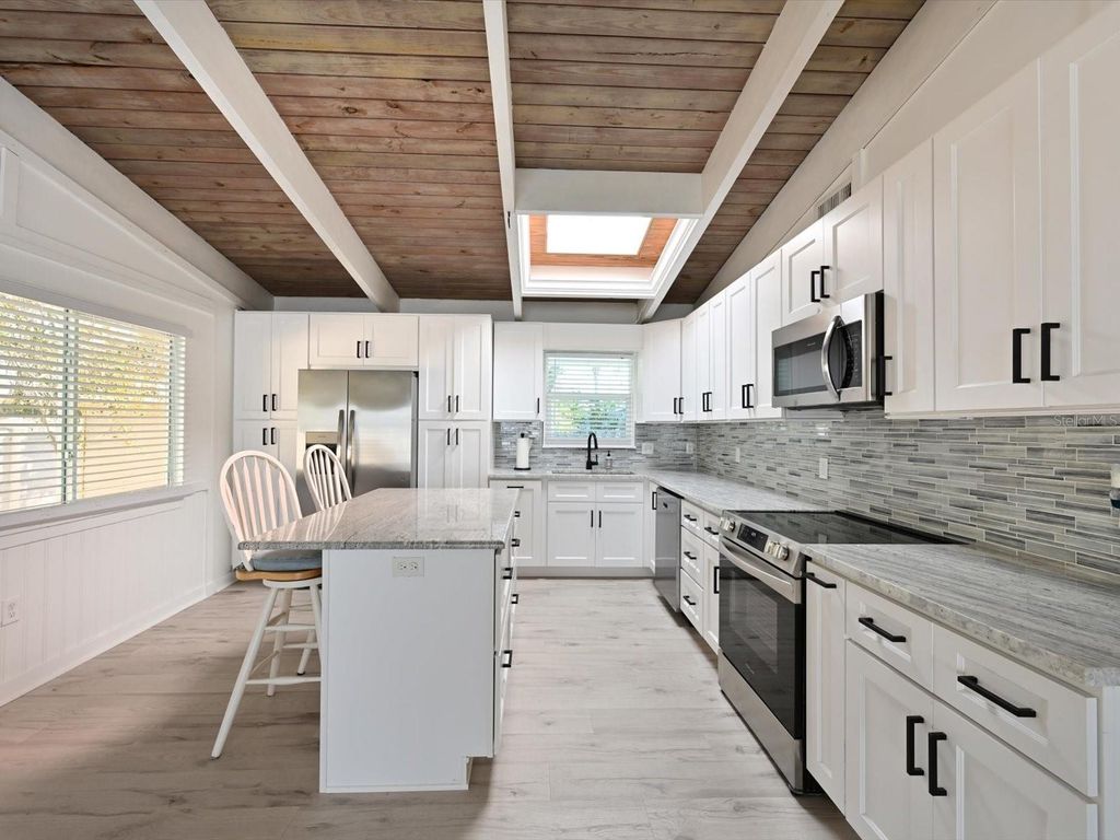 Photo of 216 Gladiolus Street, Anna Maria, FL 34216 (MLS # A4682103)