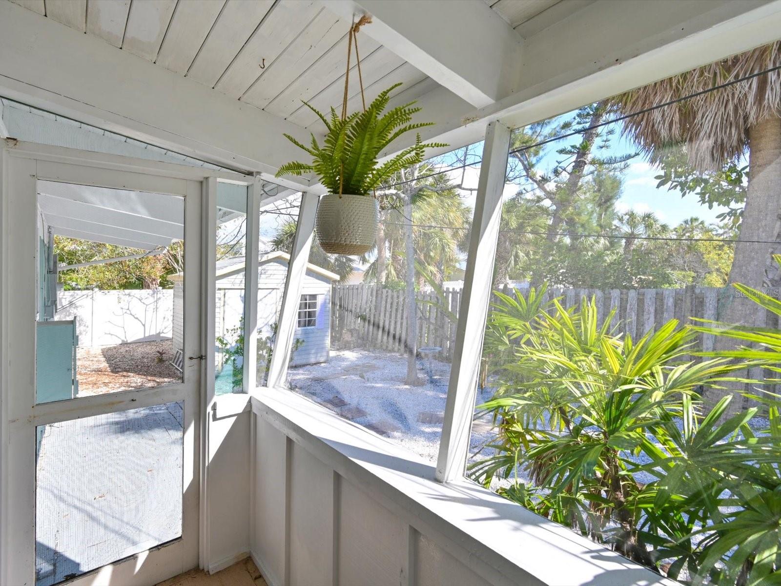 LUANA ISLES - Residential