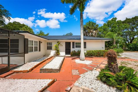 Single Family Residence in SAINT PETERSBURG FL 11040 54TH AVENUE.jpg