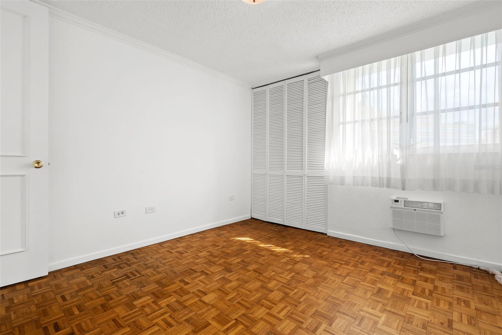 PALMA REAL CONDOMINIUM - Residential Lease