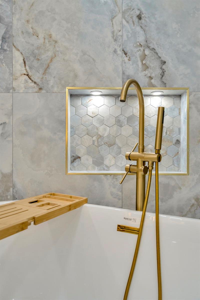 PINE RIDGE - Residential