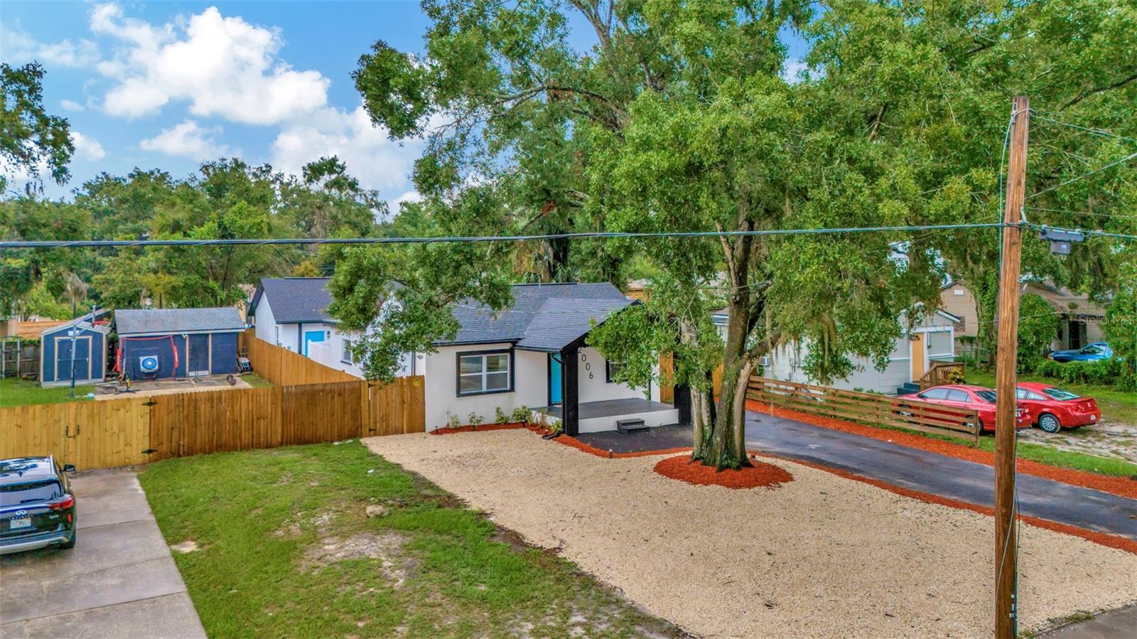 PINE RIDGE - Residential