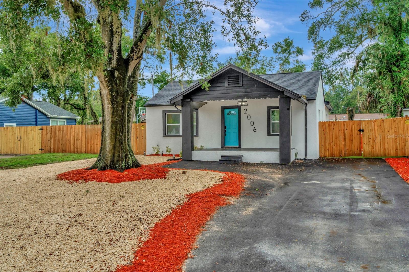 PINE RIDGE - Residential