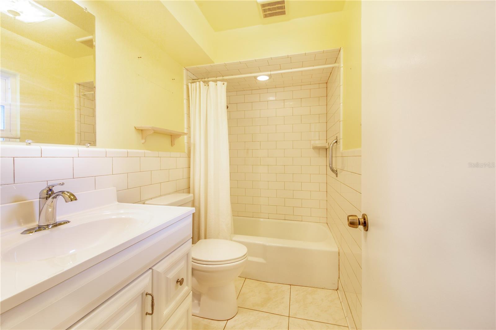 LAKE REGION PARADISE IS - Residential