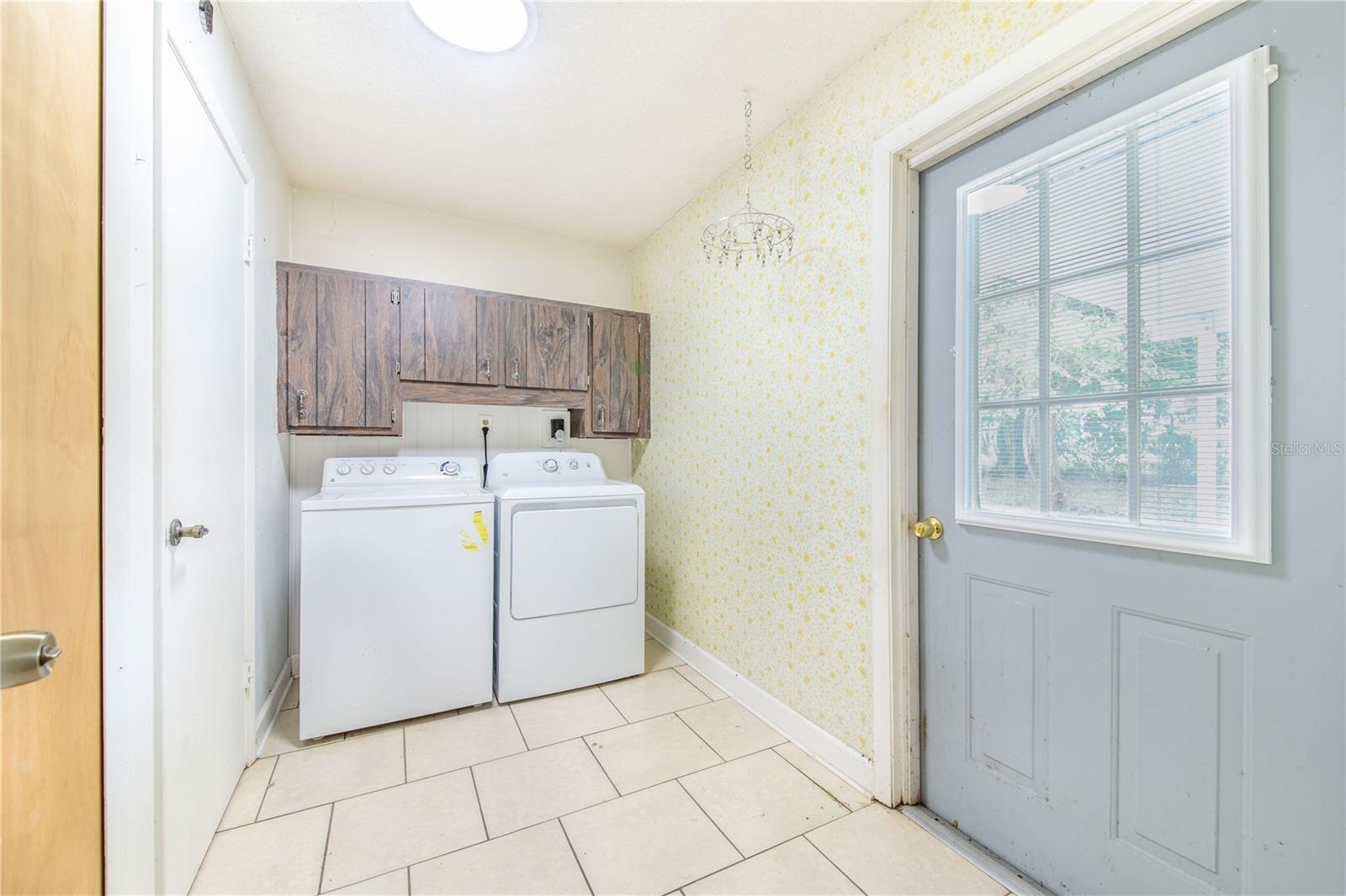 LAKE REGION PARADISE IS - Residential