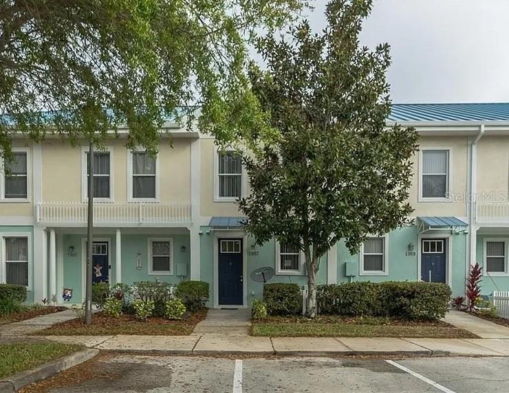 One or more photo(s) has been virtually staged. Don’t miss your chance to live in the highly desirable Heritage Key Villas! This immaculate two-story townhome offers 4 bedrooms, 3 full baths, plus a convenient half bath downstairs. The open kitchen with a large island flows seamlessly into the family room, creating the perfect space for both everyday living and entertaining. Enjoy access to top-notch community amenities, all while being just minutes from the Turnpike, shopping, schools, hospital, and more. Move-in ready and perfectly located—this one won’t last long!
All Innovation Property Management residents are enrolled in the Resident Benefits Package (RBP) for $45.00/month which includes liability insurance, HVAC air filter delivery (for applicable properties), on-demand pest control, and much more! More details upon application. Price may be reduced depending on tenant’s desire to add pest control and/or provide proof of adequate insurance coverage.
HOW TO APPLY:
1. Visit the website of Innovation Property Management, Inc.
2. Click "Rentals" at the top of the page.
3. Find the rental unit you are interested in on the list and click "Apply Now”.