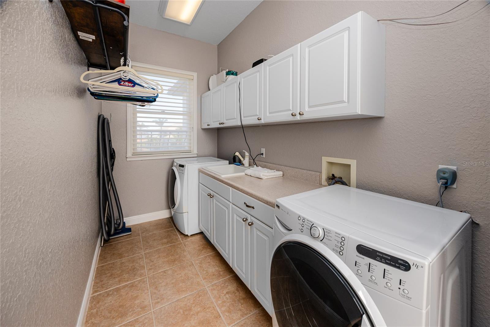 VENETIAN ISLES - Residential