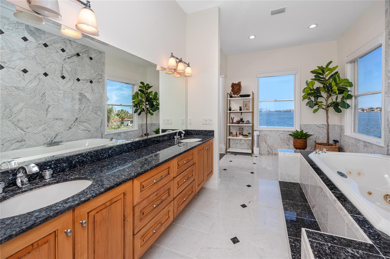 VENETIAN ISLES - Residential