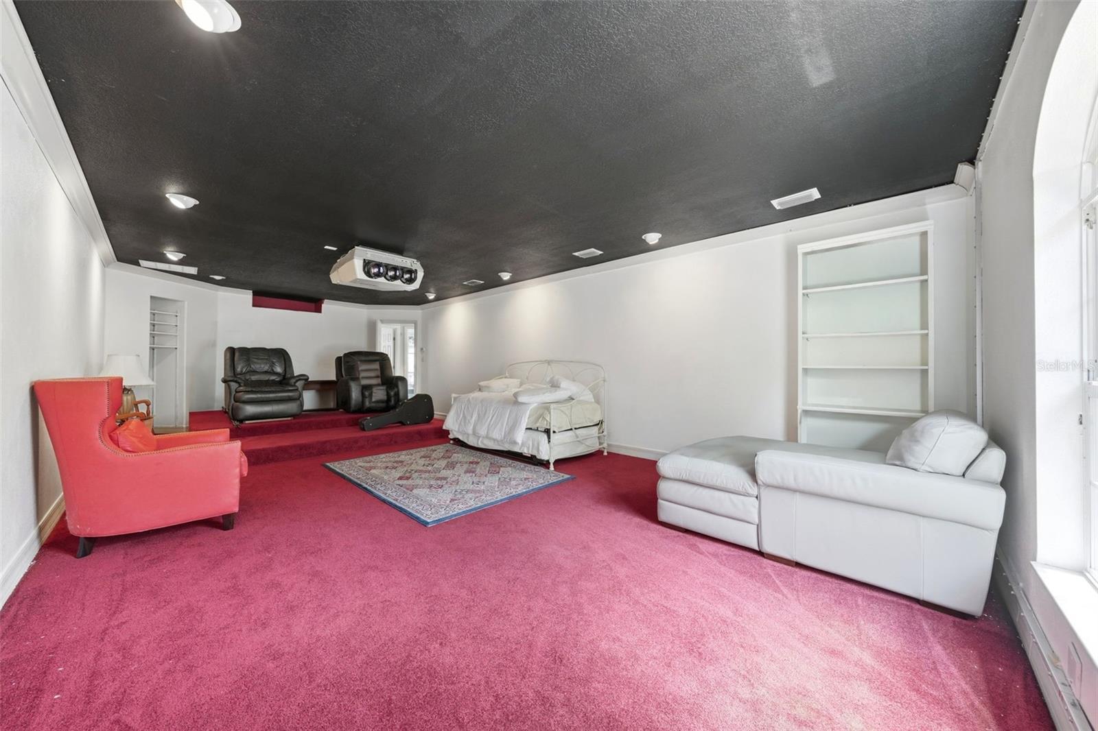 SUNSET ACRES - Residential
