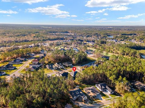 A home in BROOKSVILLE