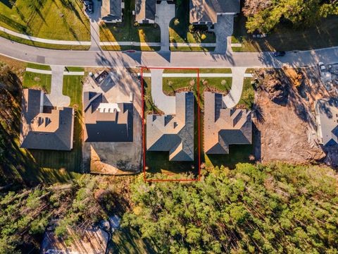 A home in BROOKSVILLE