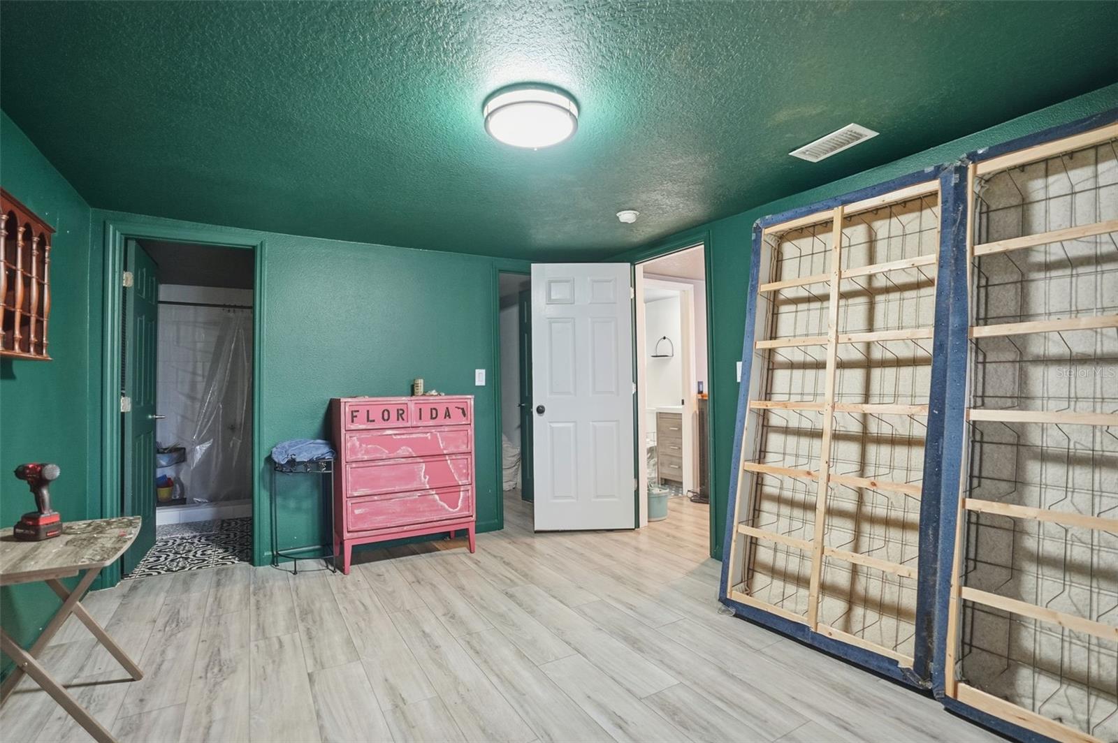 BEVERLY HILLS MARKET AREA - Residential