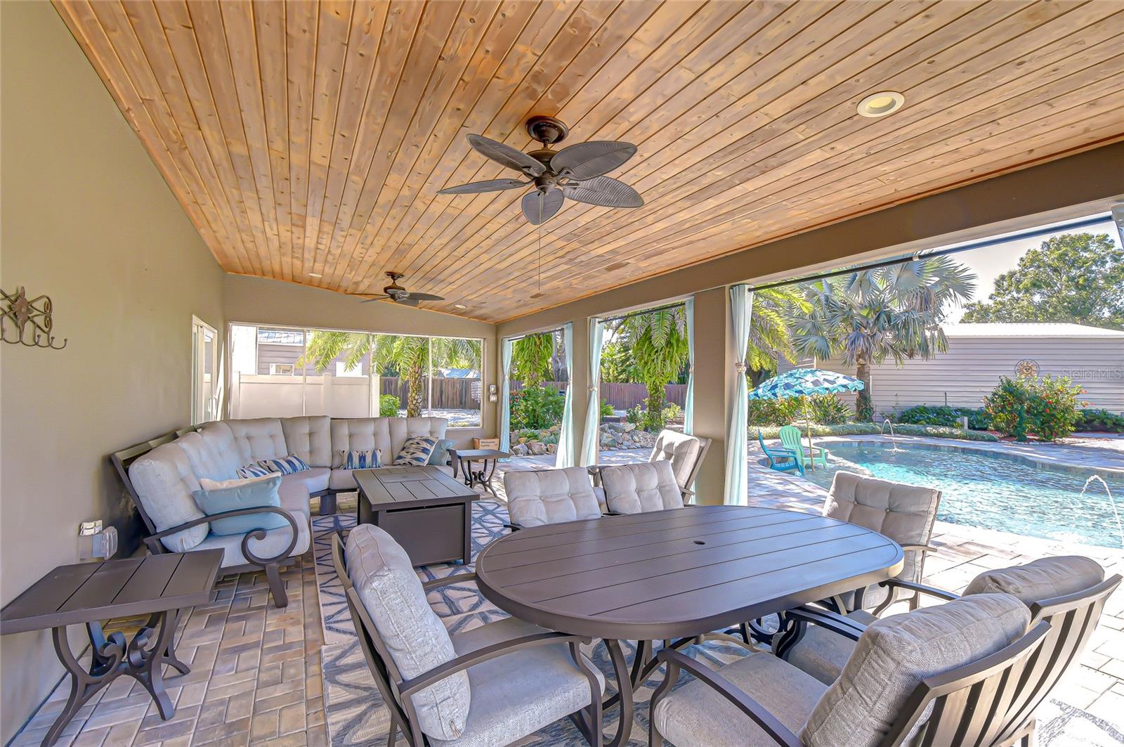 LAKE MAURINE SUB - Residential