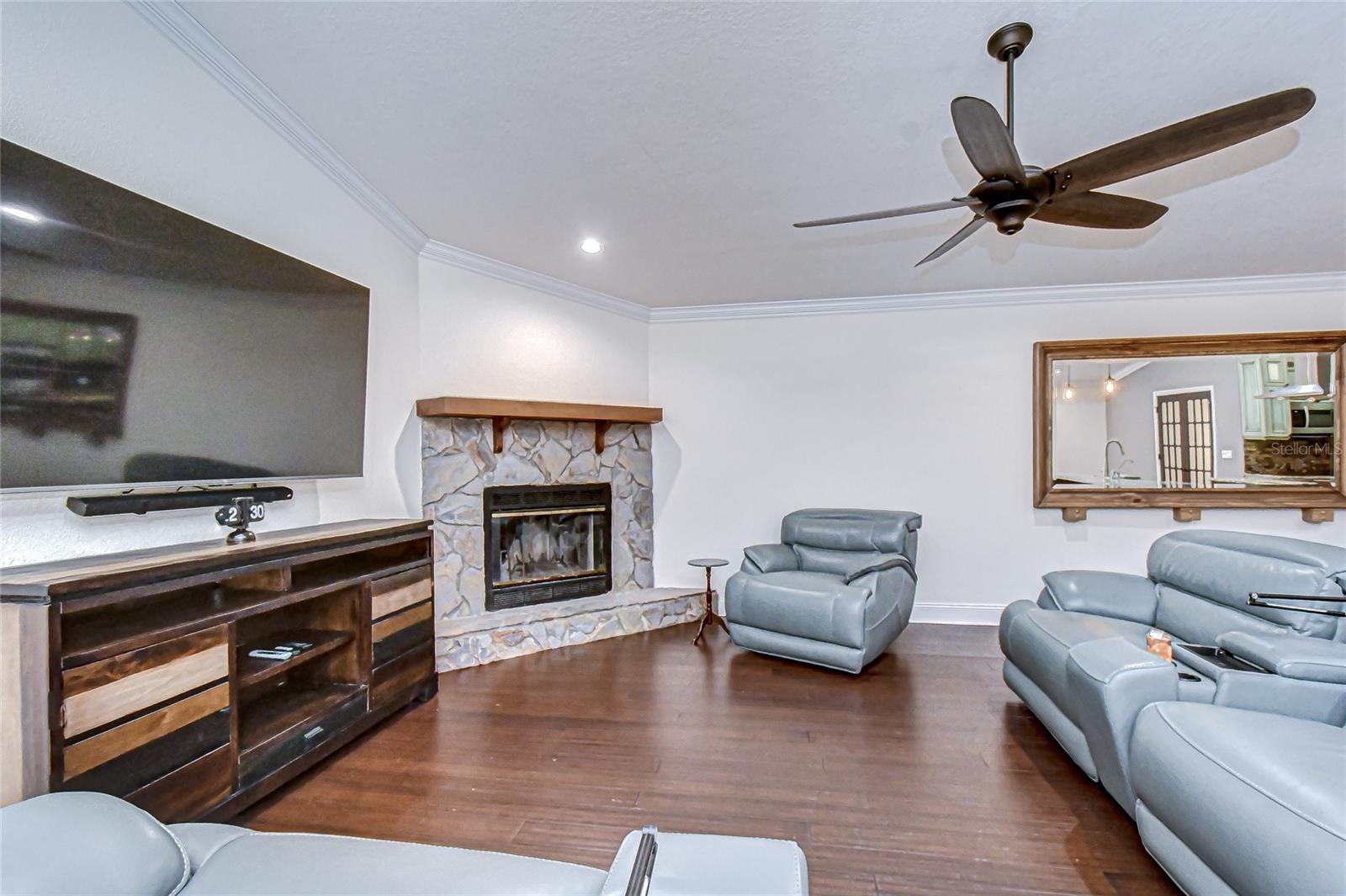 LAKE MAURINE SUB - Residential