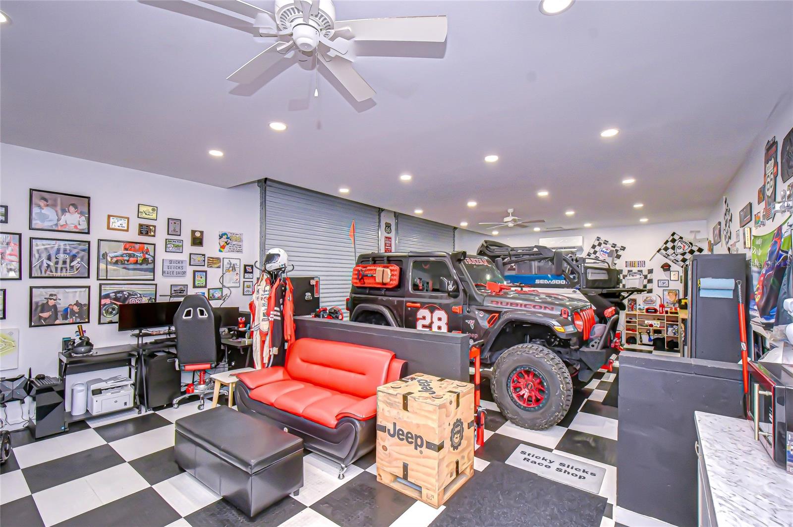 LAKE MAURINE SUB - Residential