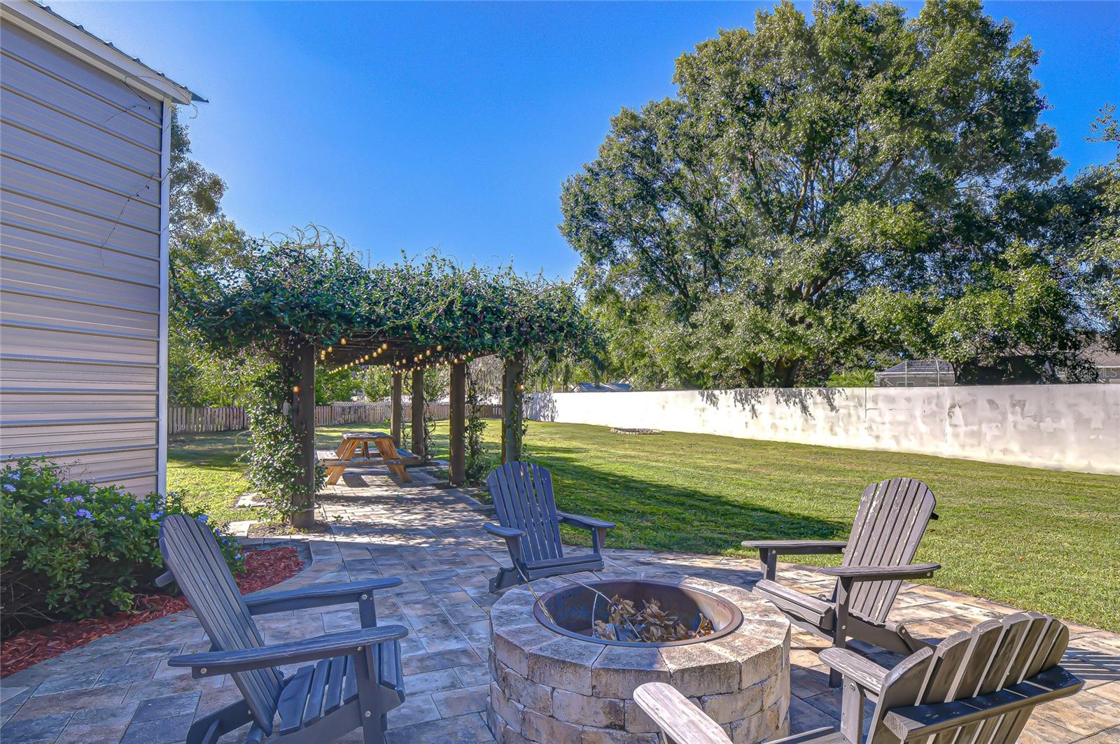 LAKE MAURINE SUB - Residential