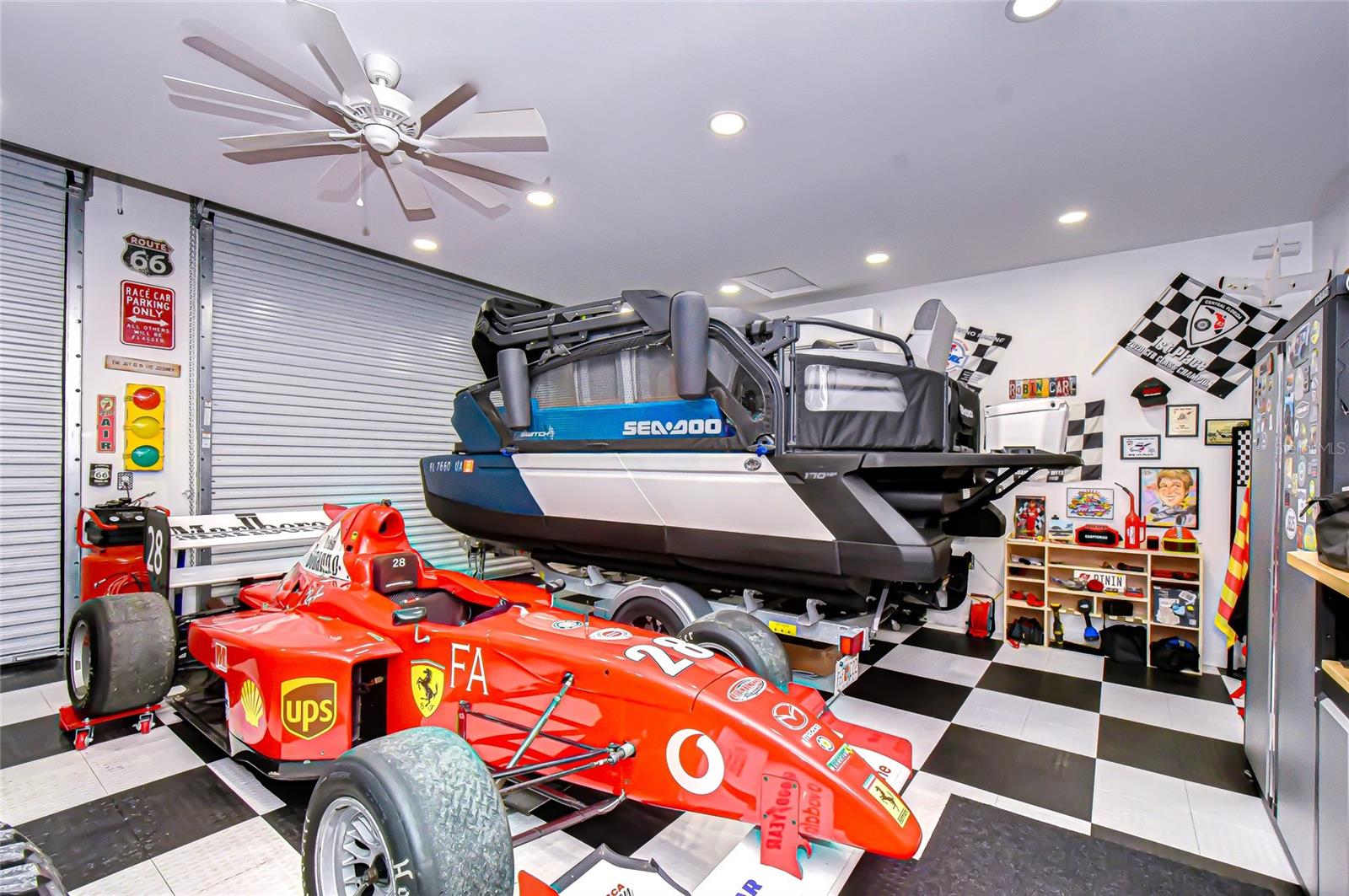 LAKE MAURINE SUB - Residential