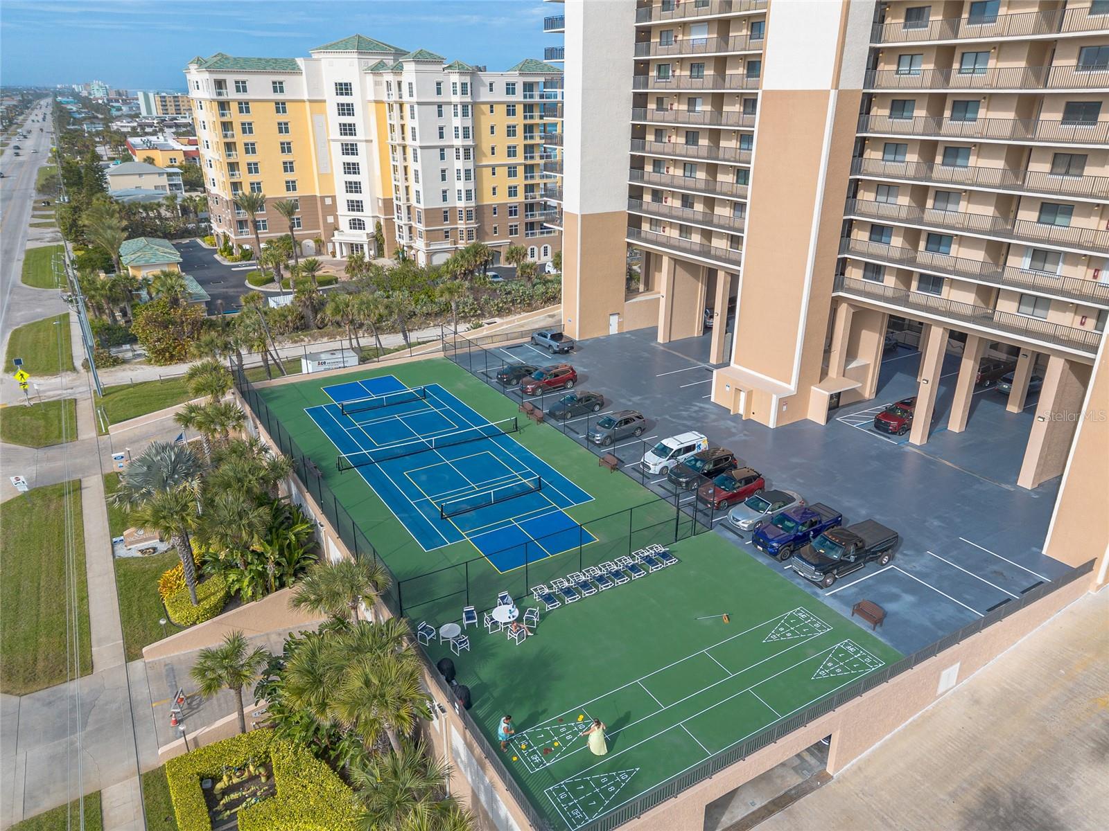 MOONTIDE CONDO - Residential