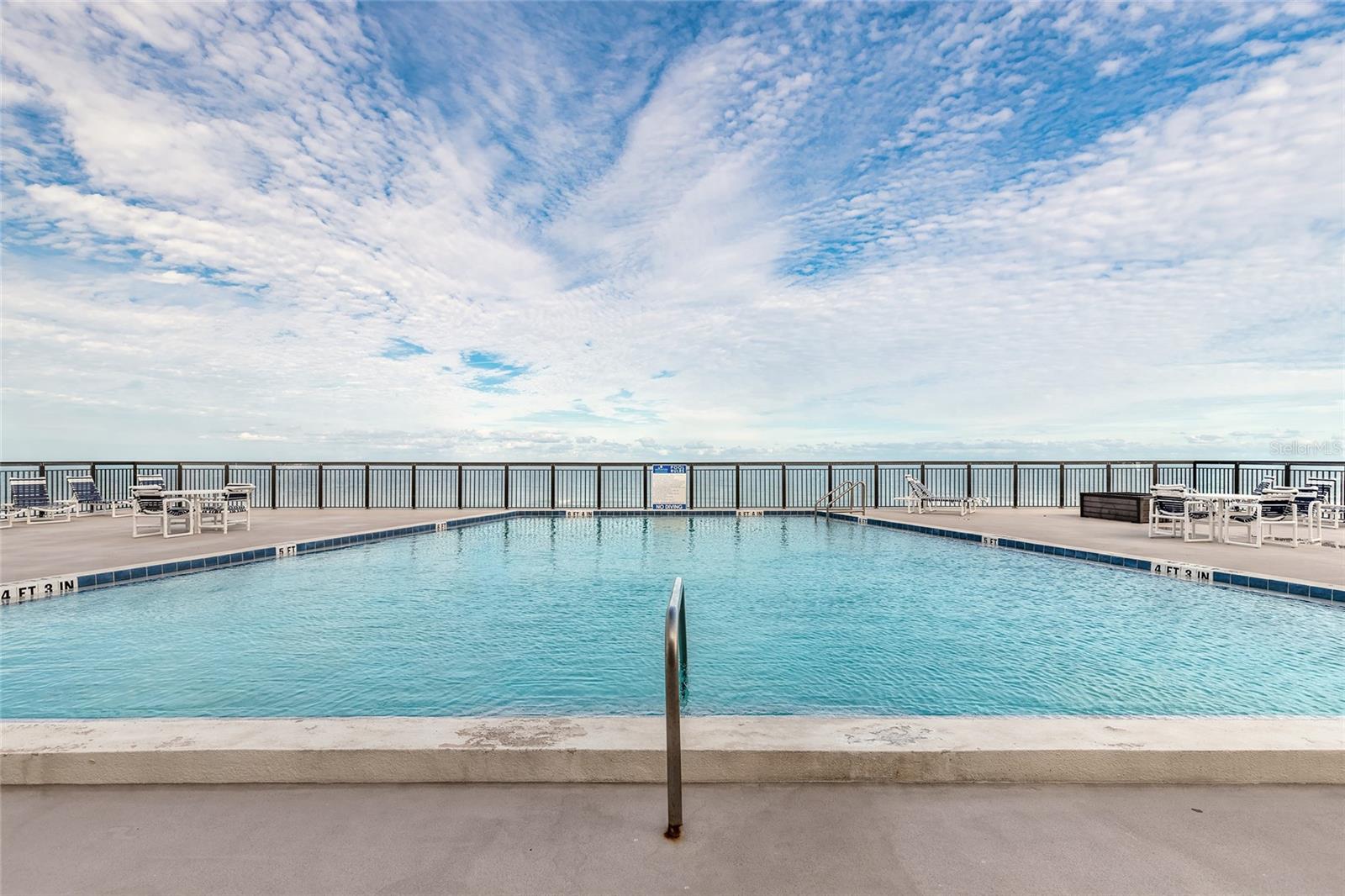 MOONTIDE CONDO - Residential