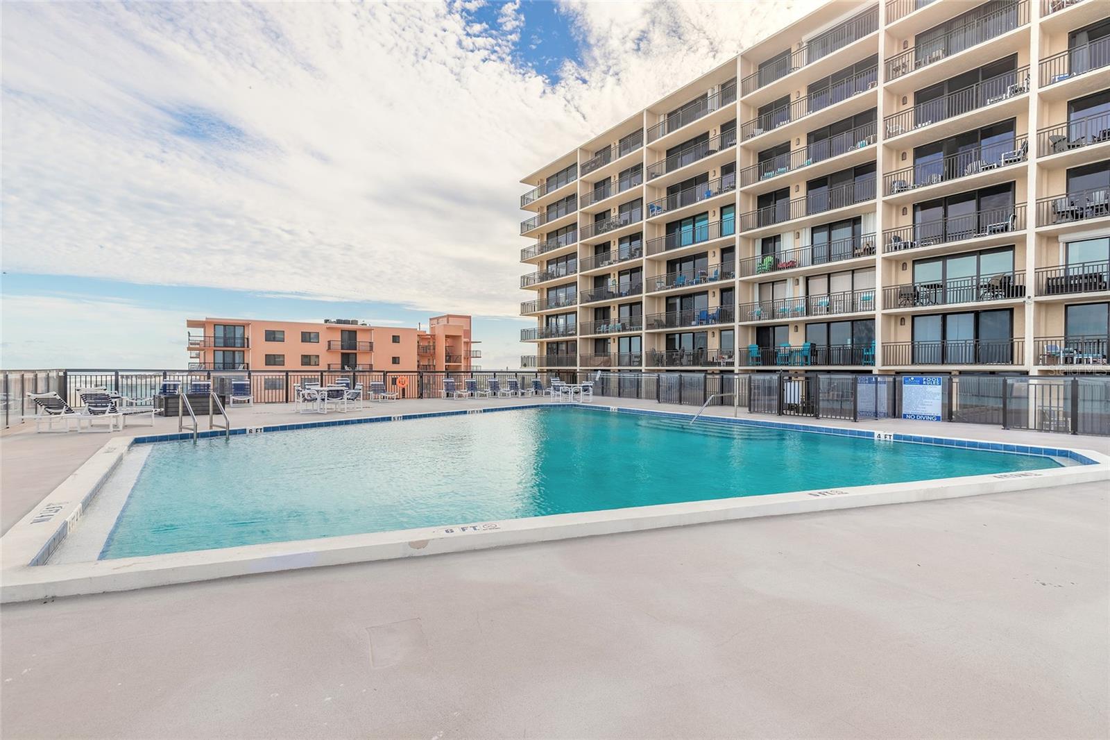 MOONTIDE CONDO - Residential