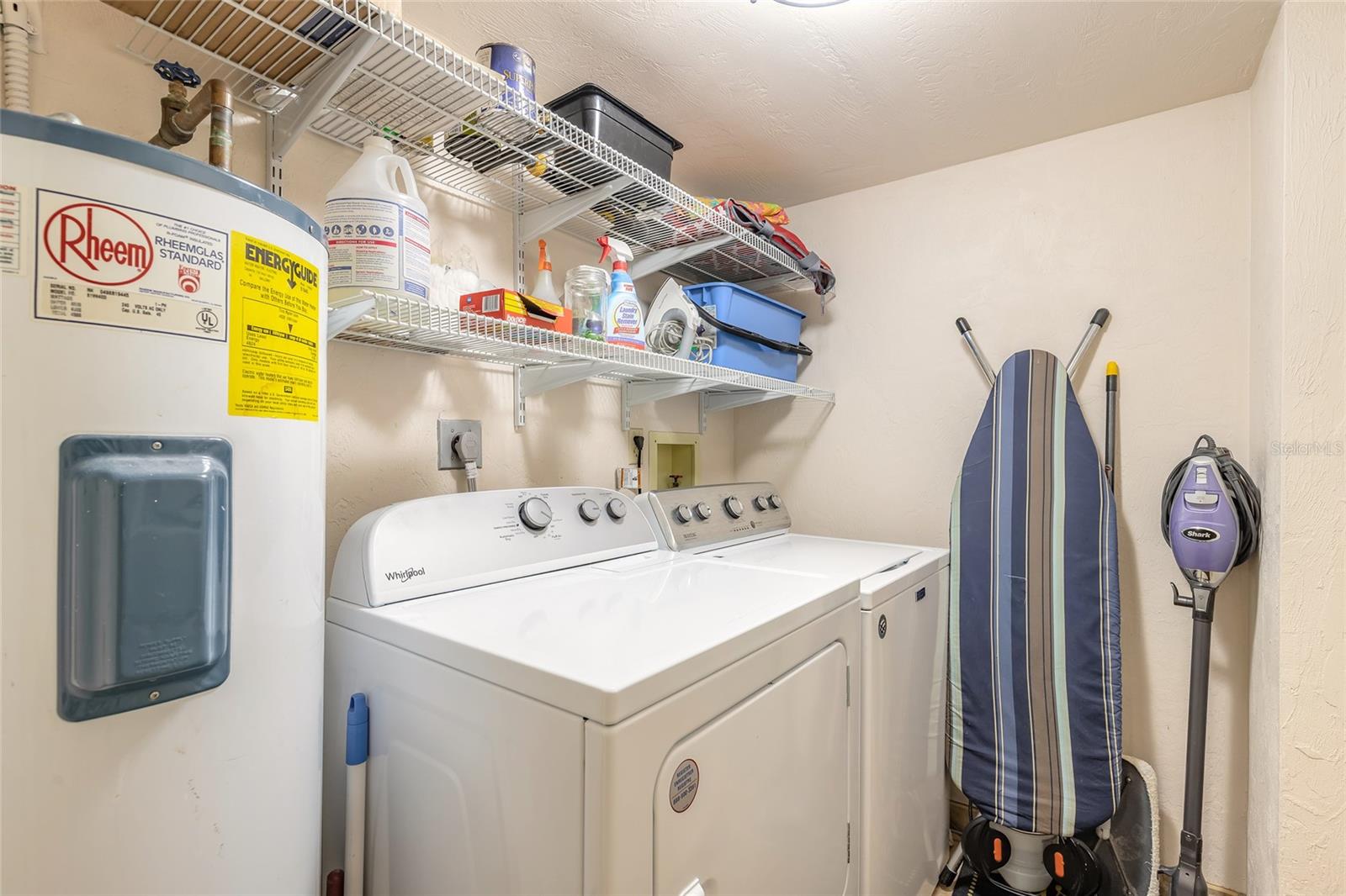 MOONTIDE CONDO - Residential