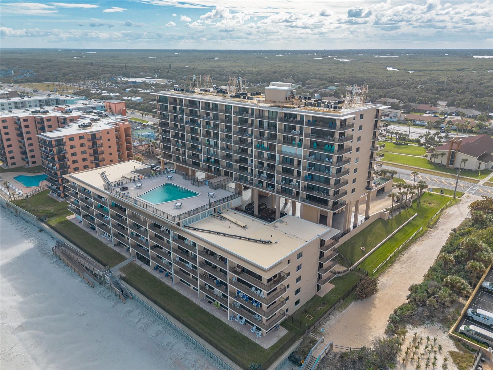 MOONTIDE CONDO - Residential