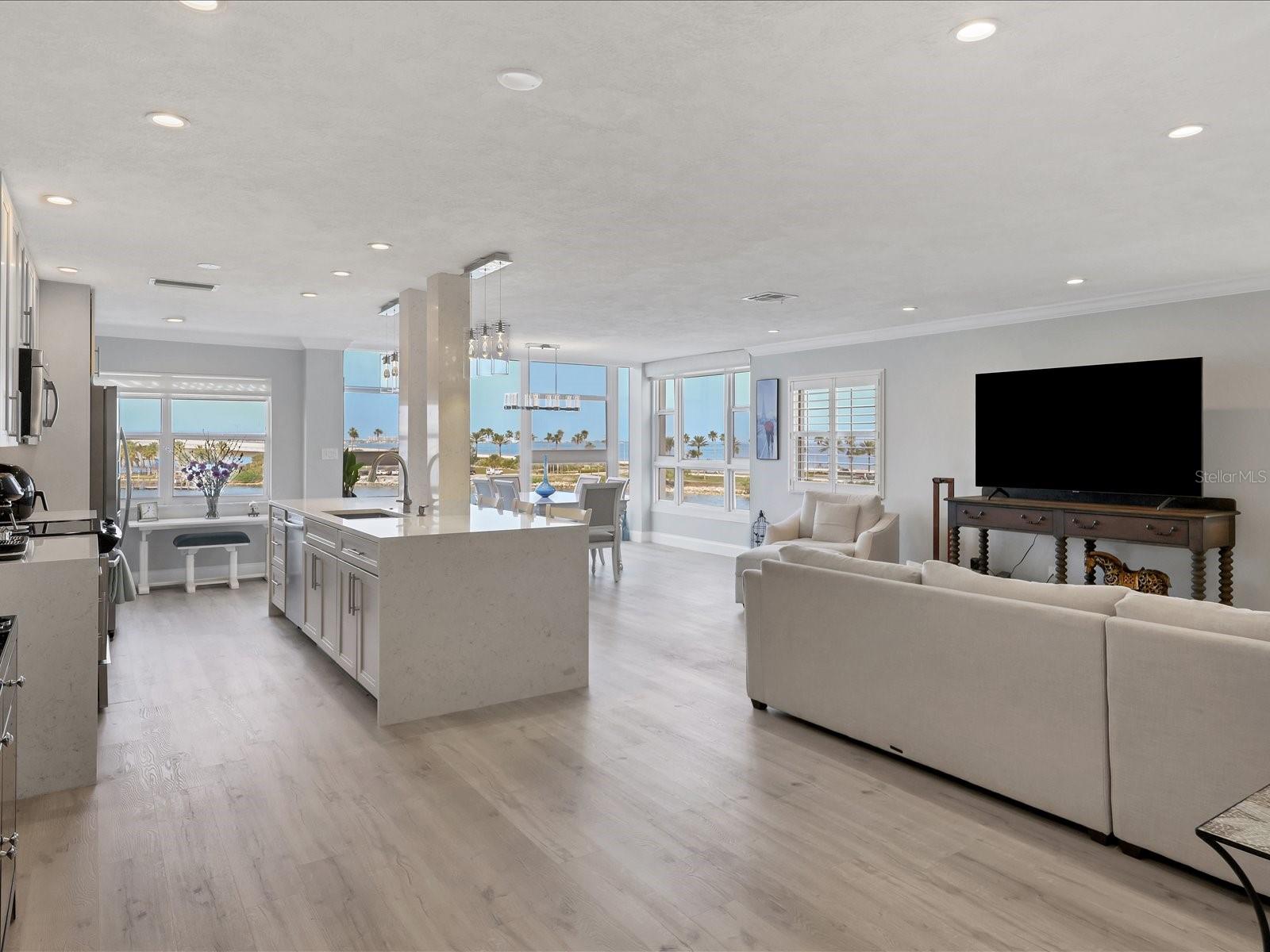 HARBOR HOUSE WEST - Residential Lease