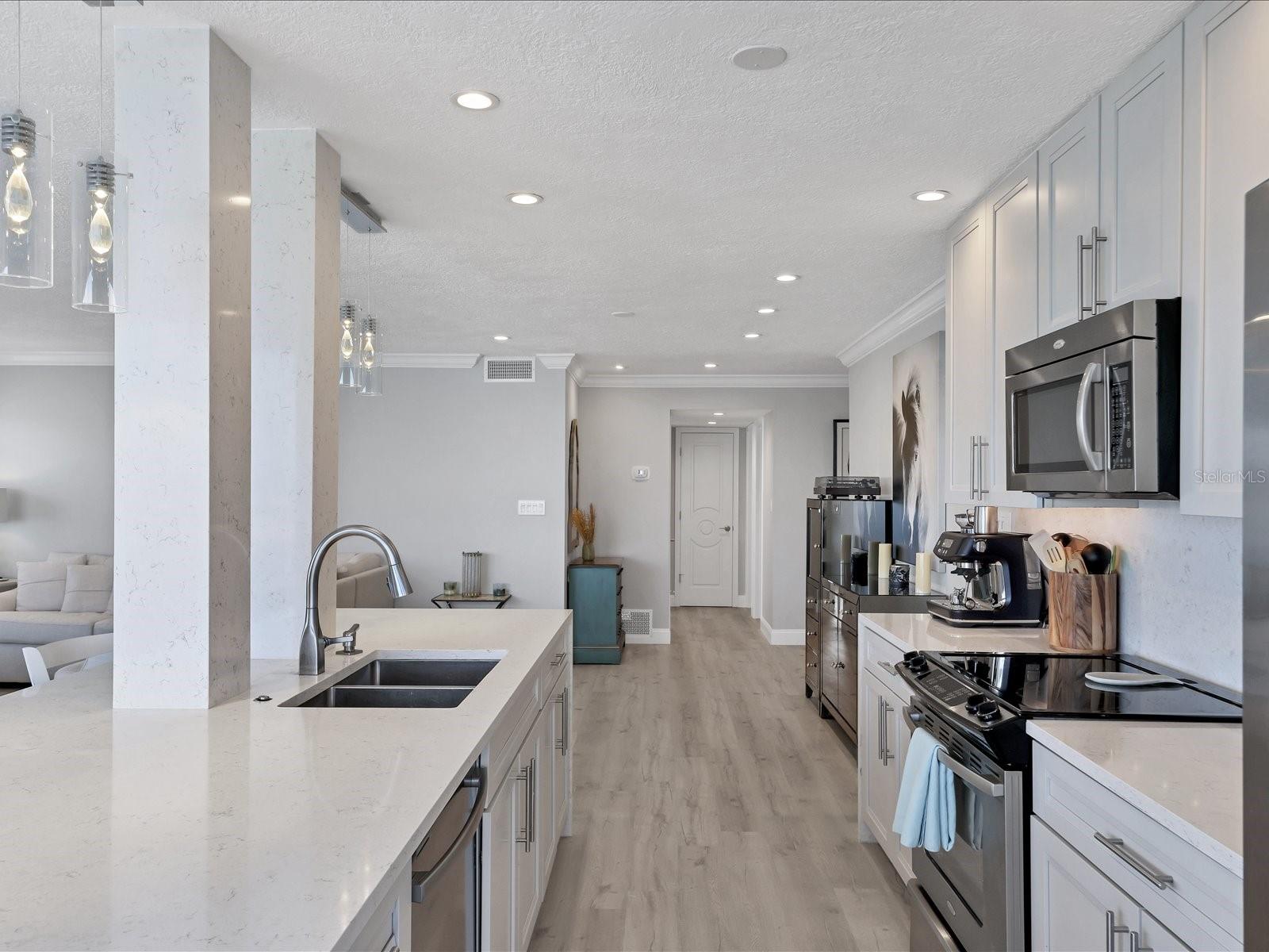 HARBOR HOUSE WEST - Residential Lease
