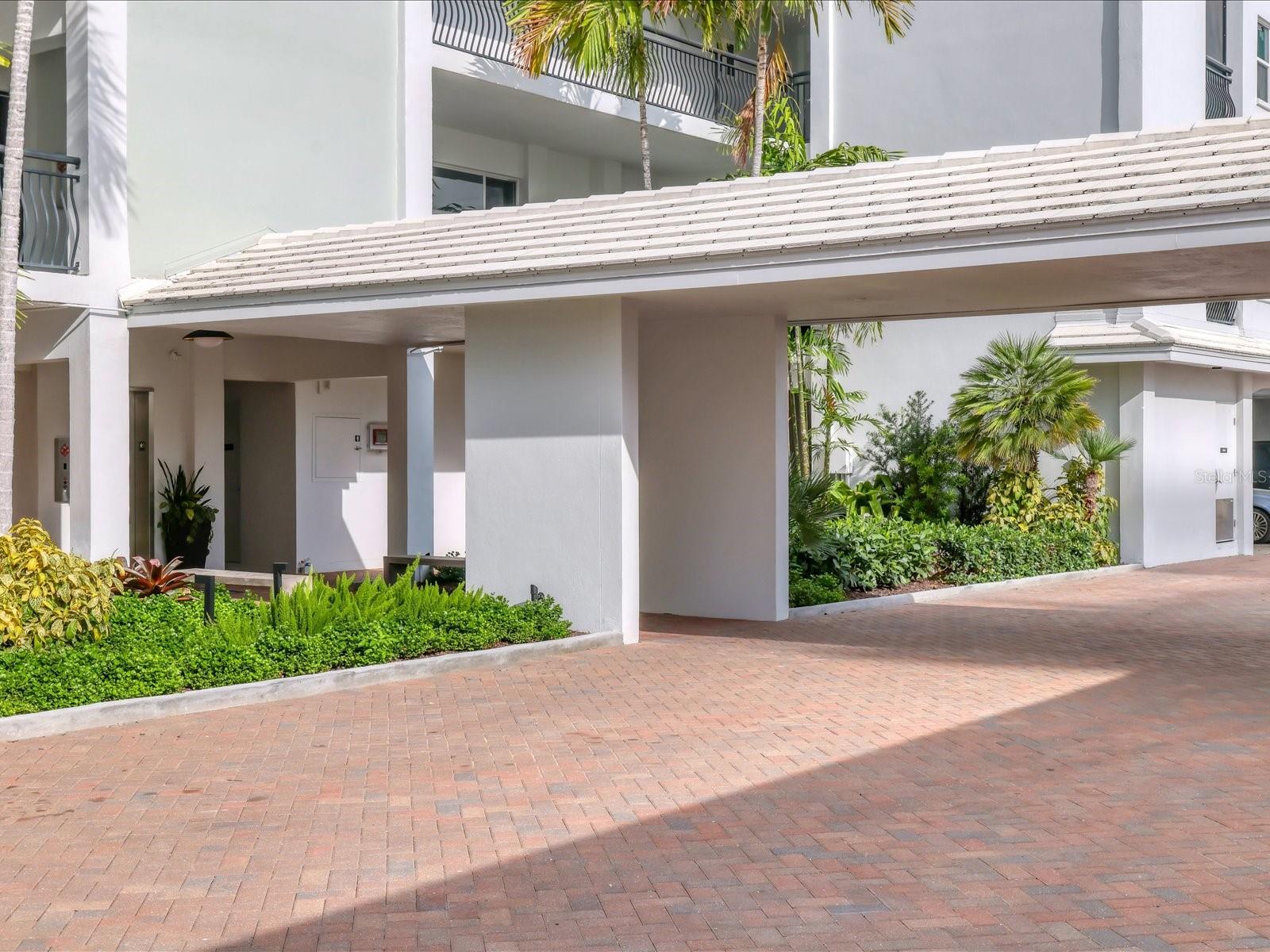 HARBOR HOUSE WEST - Residential Lease