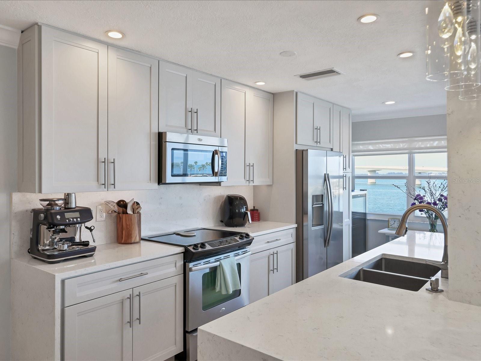 HARBOR HOUSE WEST - Residential Lease