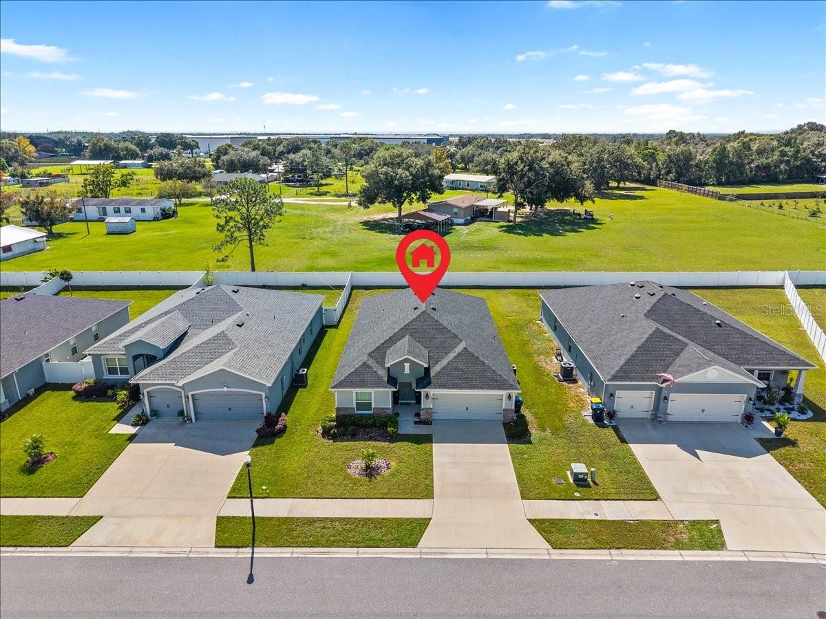 1041 MONTGOMERY LANE