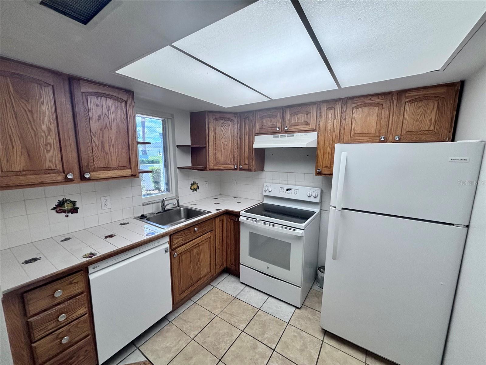 576 FAIRWAYS LANE M104