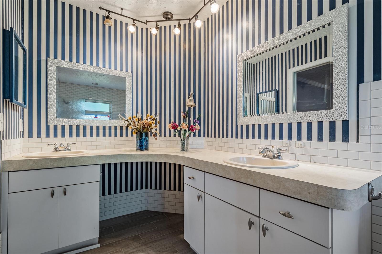 FOREST LAKE ESTATES - Residential