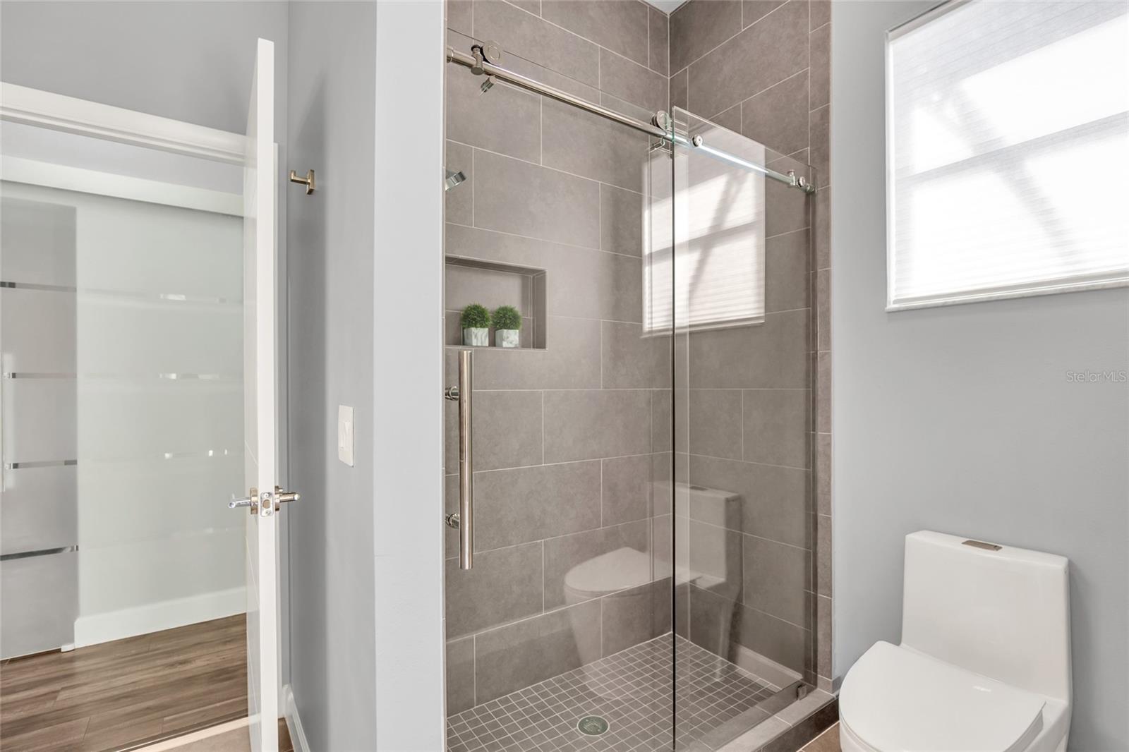 OAKS WINDERMERE 47/57 - Residential