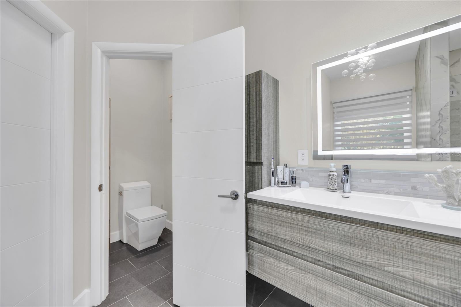 OAKS WINDERMERE 47/57 - Residential