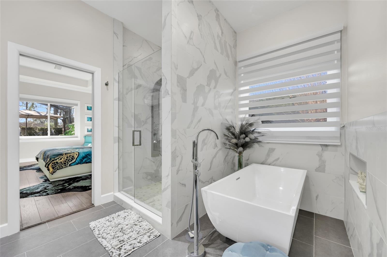 OAKS WINDERMERE 47/57 - Residential