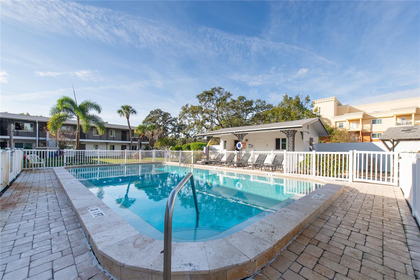 FRENCH QUARTER CONDO - Residential