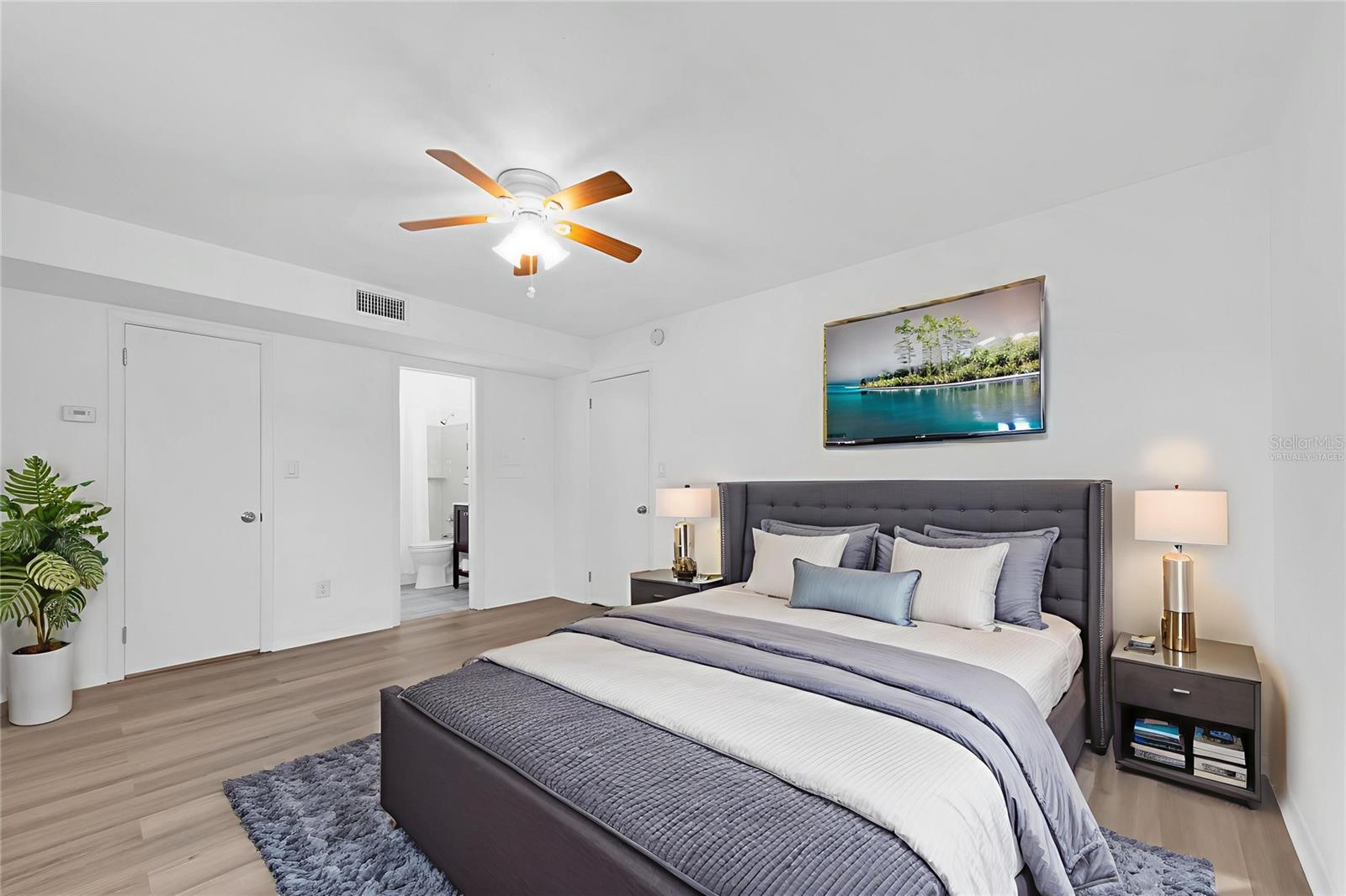 FRENCH QUARTER CONDO - Residential