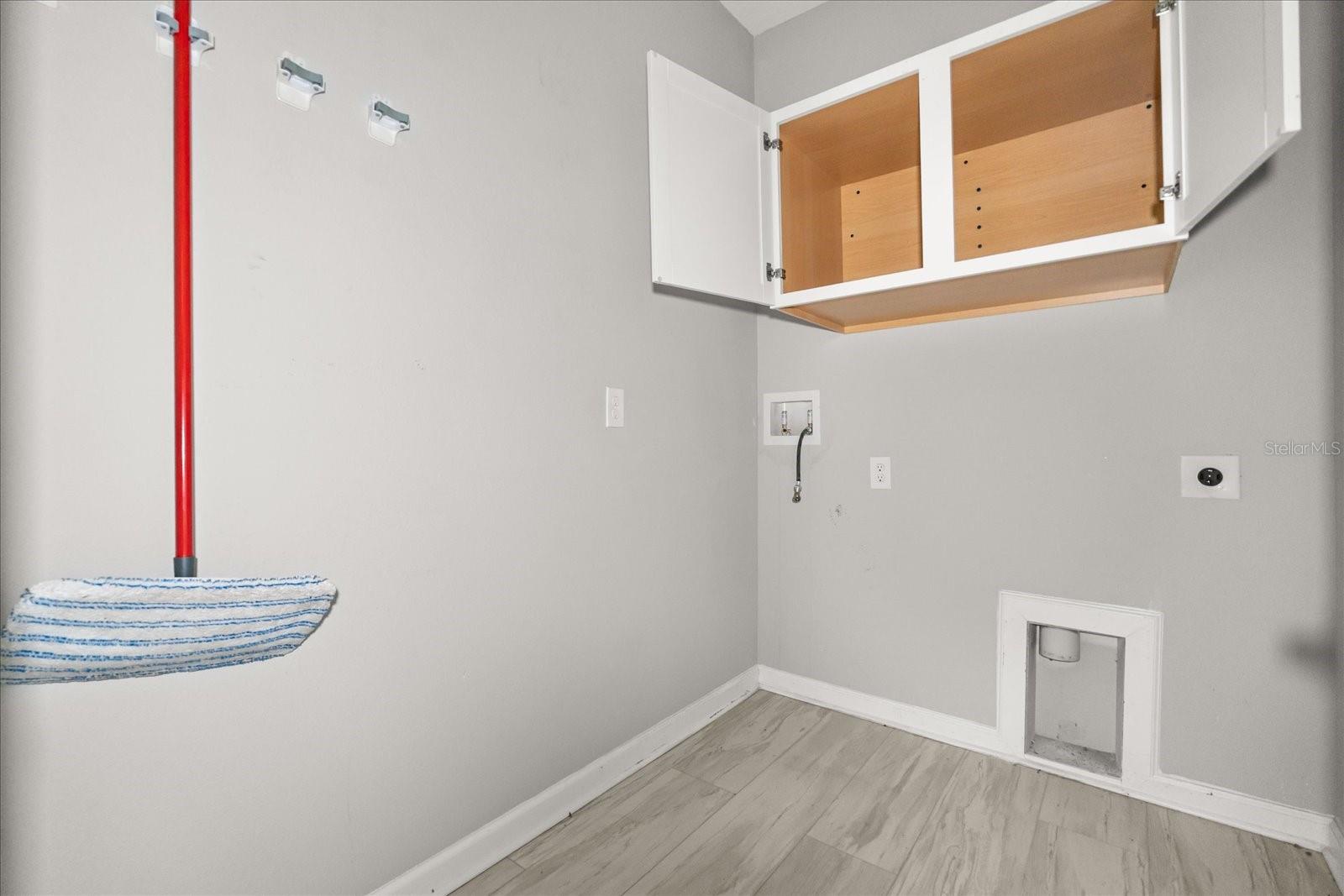 EDEN HILLS - Residential