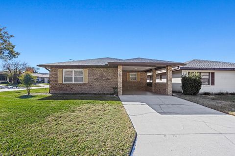 A home in LAKELAND