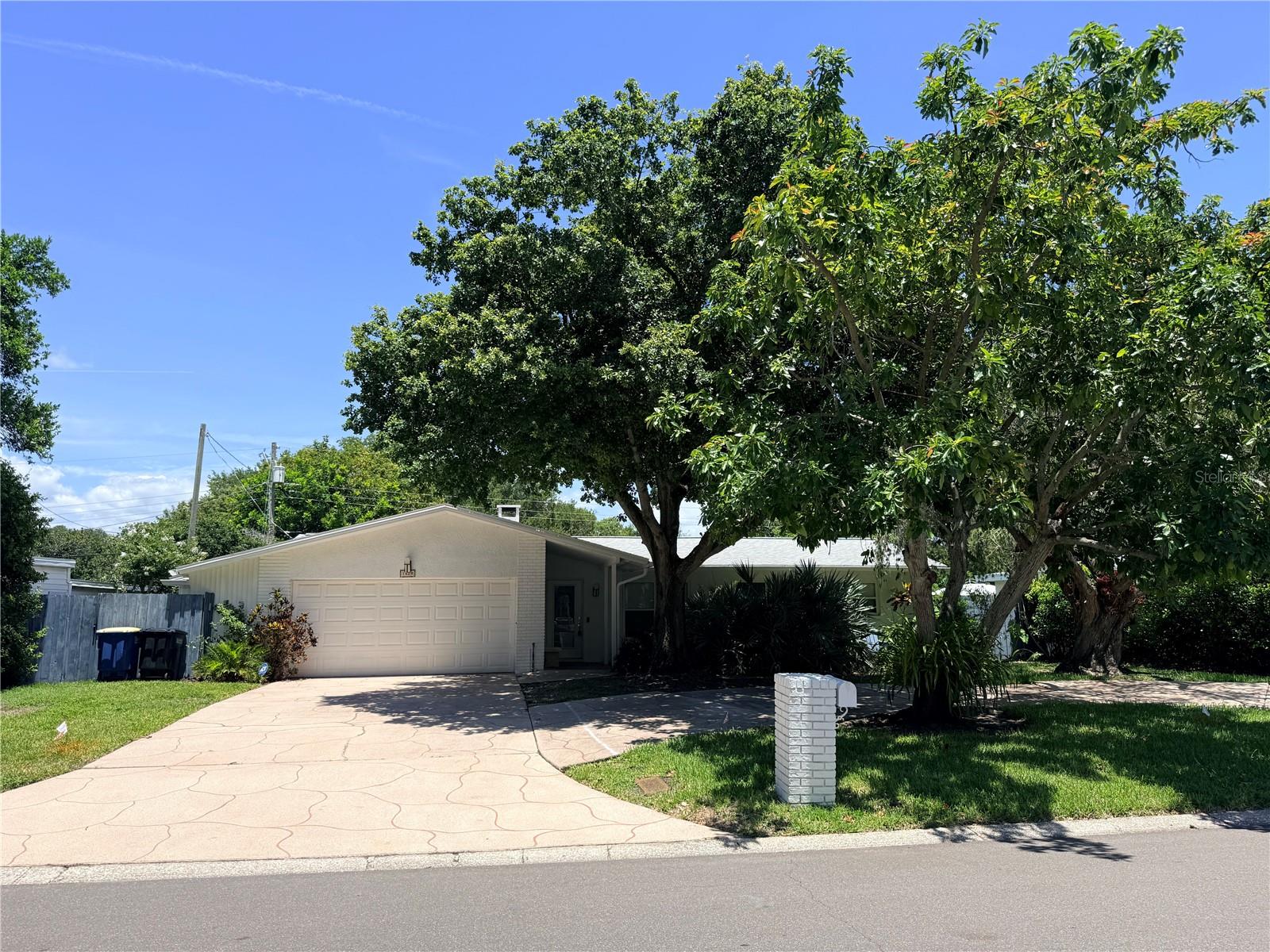 1479 S EVERGREEN AVENUE