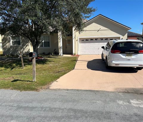 Photo of 425 Bridgewater Court, Kissimmee, FL 34758 (MLS # O6358422)